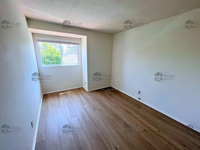Building Photo - Two Story 3BD/2.5BA Home In Carmel Valley