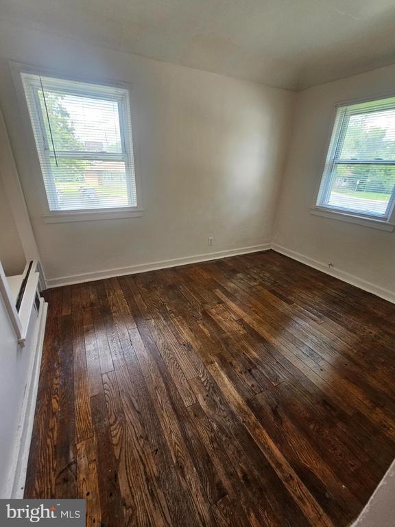 Building Photo - 305 Delaware Cir