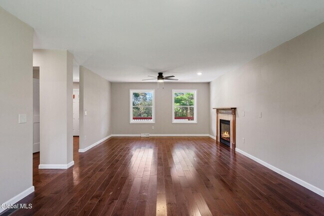 Building Photo - 30 Dick Lynch Rd