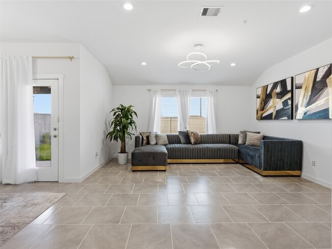 Building Photo - 29530 Paytons Park Ct