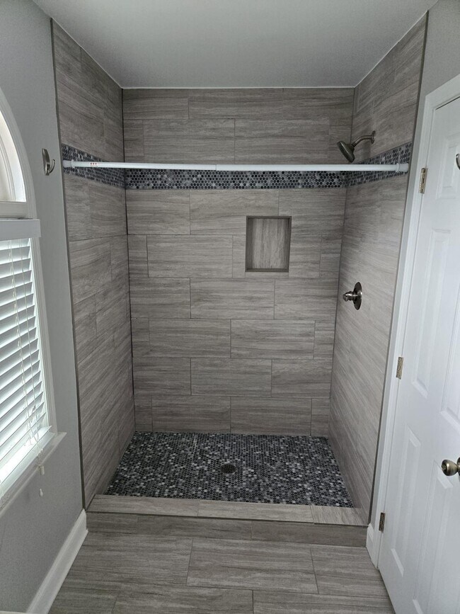 Building Photo - 965 Bass Ct N W