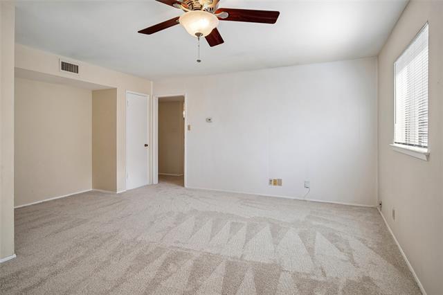 Building Photo - 907 Greenbriar Ln
