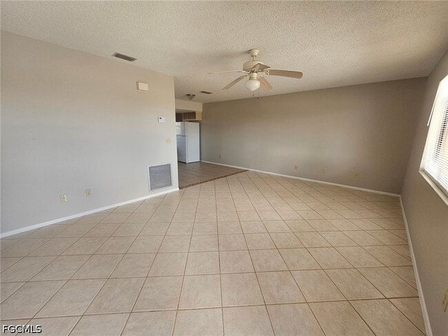 Building Photo - 1221 SE 46th Ln