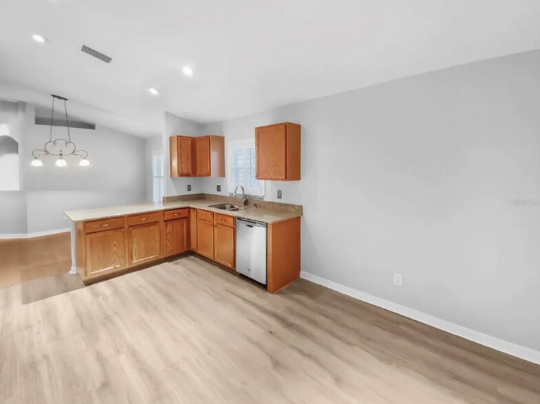 Building Photo - 3300 Clover Blossom Cir