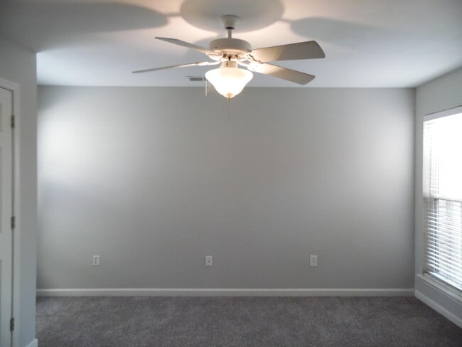 Building Photo - 415 Marquis Ave