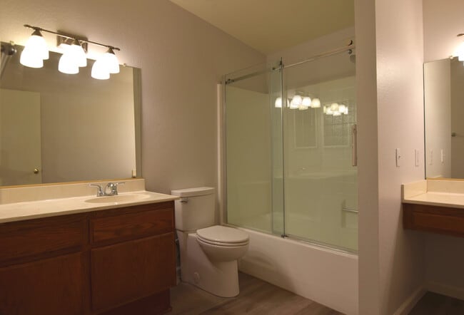 Building Photo - Verdemont Heights