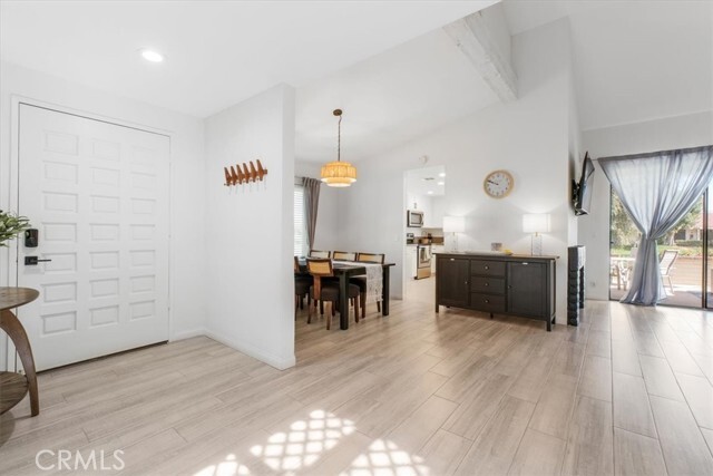 Building Photo - 332 Villena Way