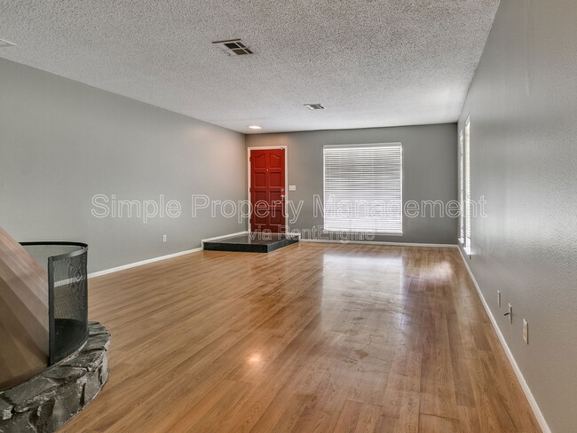 Building Photo - 3828 NW 64th St