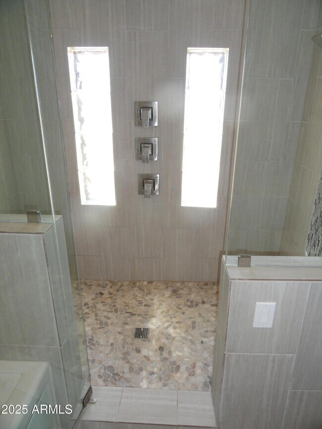 Building Photo - 2639 N 68th St