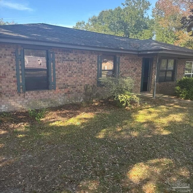 Primary Photo - 4251 Willow St