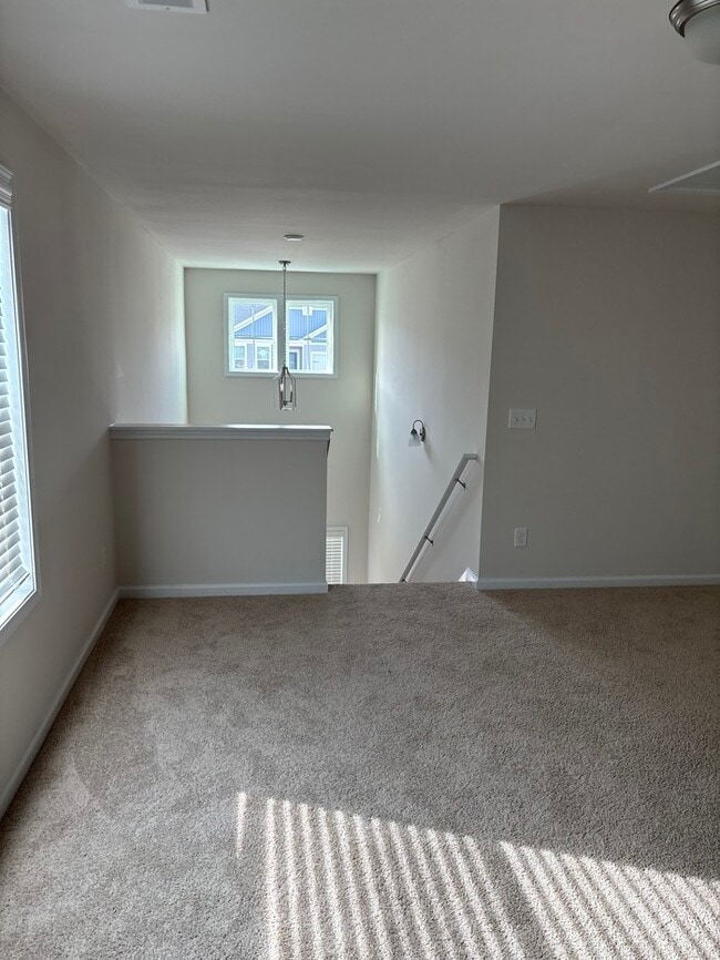 Building Photo - 68 Harvest Moon Dr