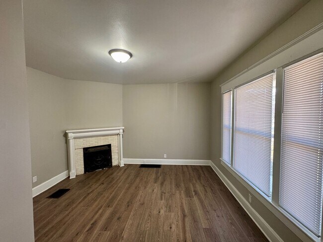 Building Photo - 4725 Southern Pkwy