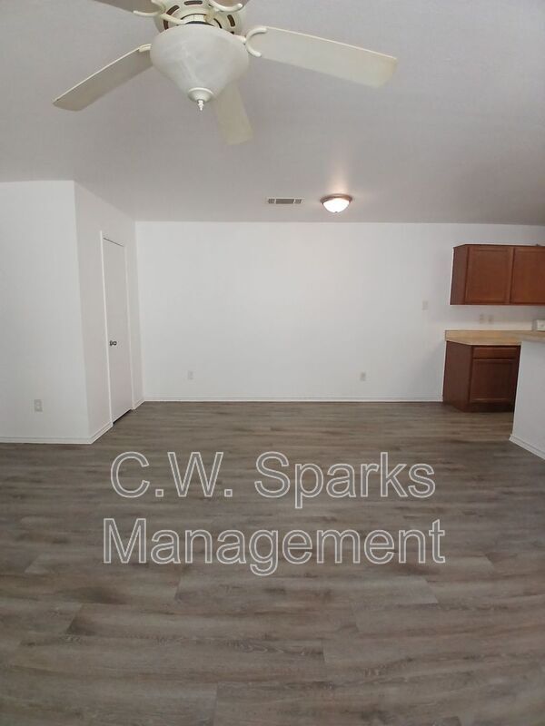 Building Photo - 13655 Biggs St