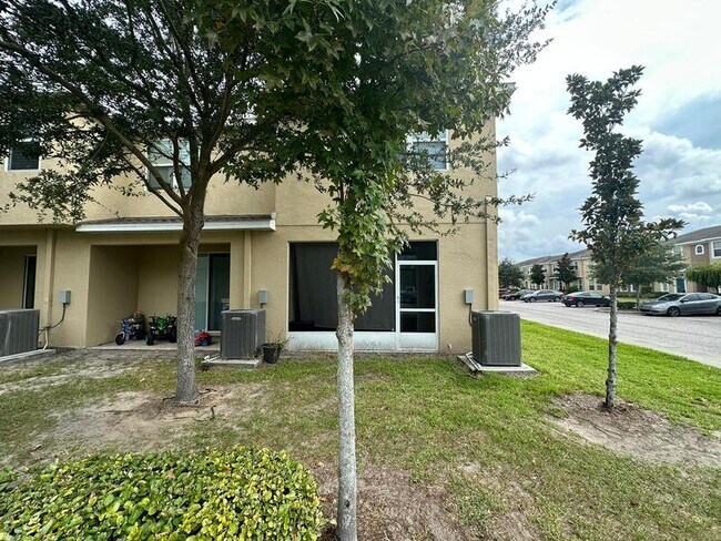 Building Photo - 7031 White Treetop Pl