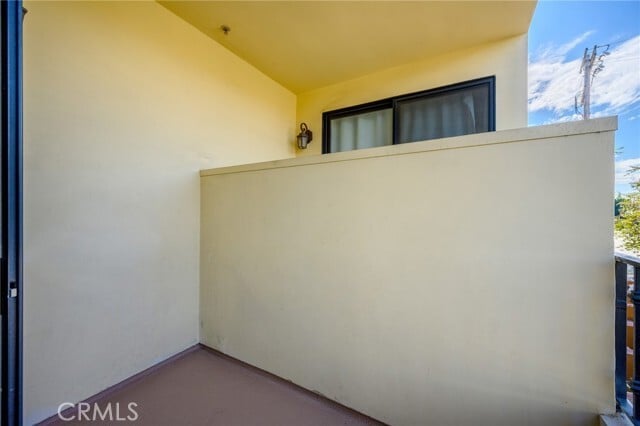 Building Photo - 6938 Laurel Canyon Blvd