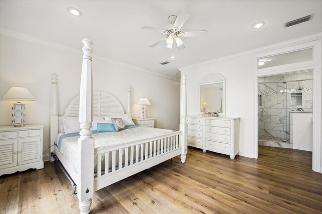 Building Photo - 8013 Surf Dr