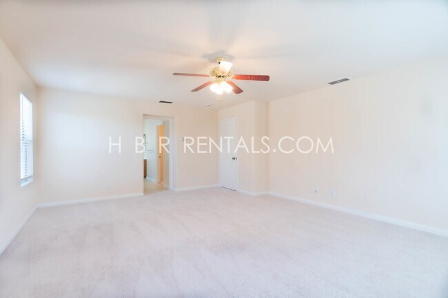 Building Photo - Charming 4 Bed, 2.5 Bath Home in Manteca, ...