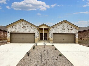 Building Photo - Beautiful New Build in New Braunfels