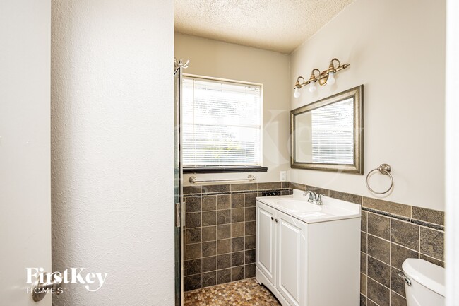 Building Photo - 2912 Yorktown Rd