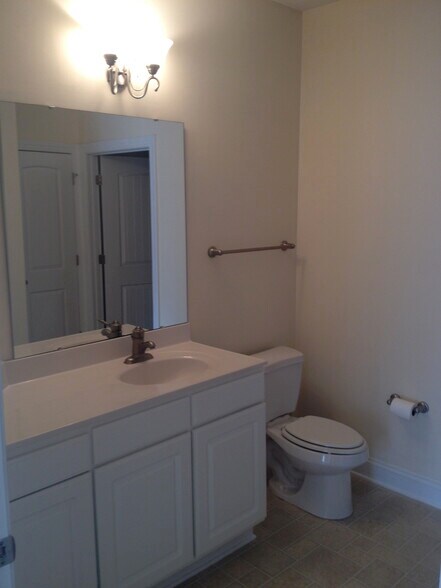 Master Bathroom - 100 Gateway Condos Drive