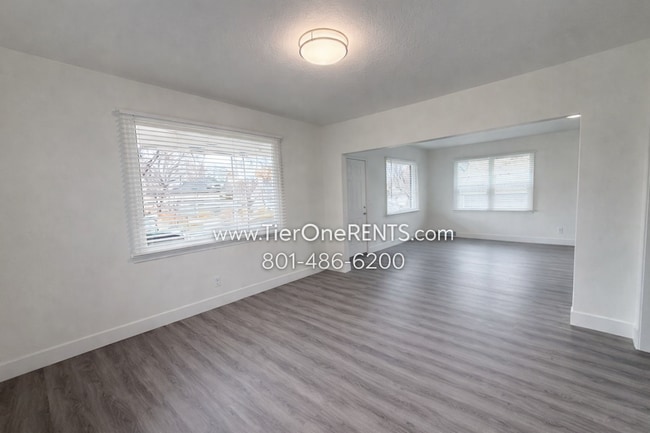 Building Photo - NO DEPOSIT option available for qualified renters with Obligo