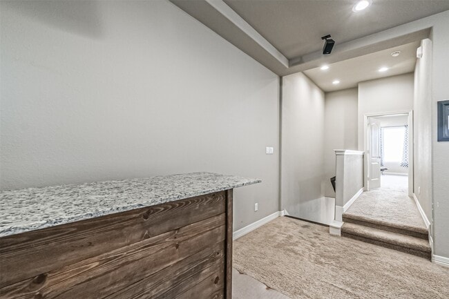 Building Photo - 5840 Darling St