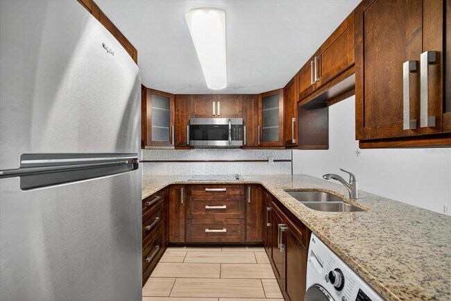 Building Photo - 5820 N Church Ave