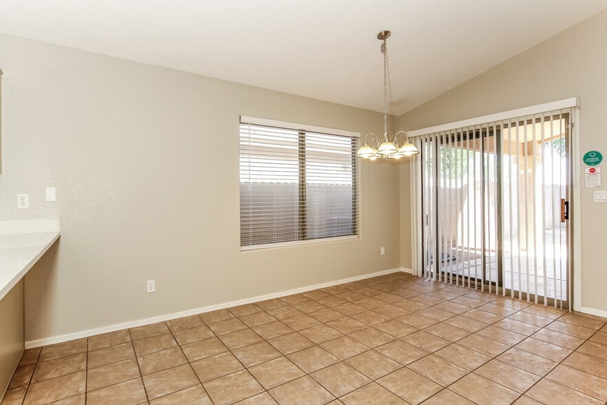Building Photo - 13331 W Boca Raton Rd