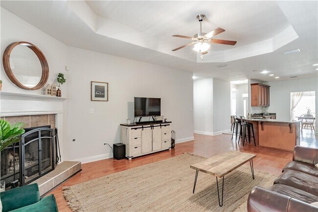 Building Photo - 10770 Hunters Cir W