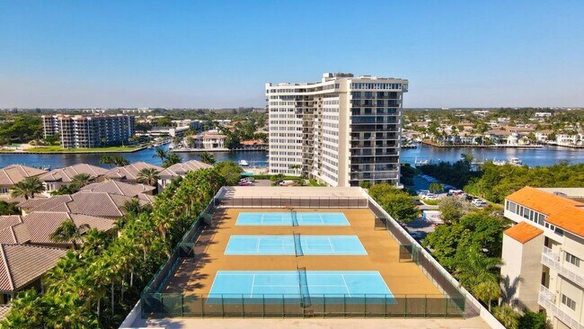 Building Photo - 3912 S Ocean Blvd