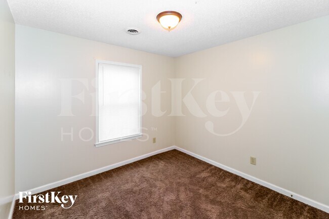 Building Photo - 2786 Dromedary Dr