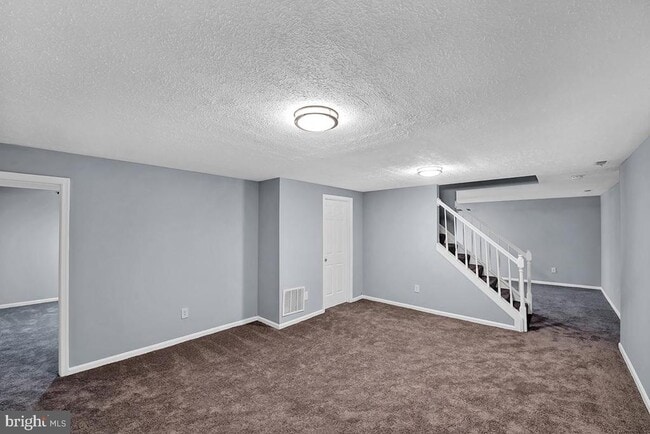 Building Photo - 801 High Plain Dr