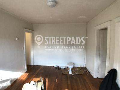 Building Photo - 2 bedroom in Boston MA 02135