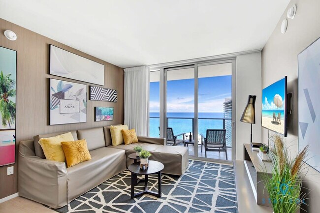 Building Photo - 4010 S Ocean Dr