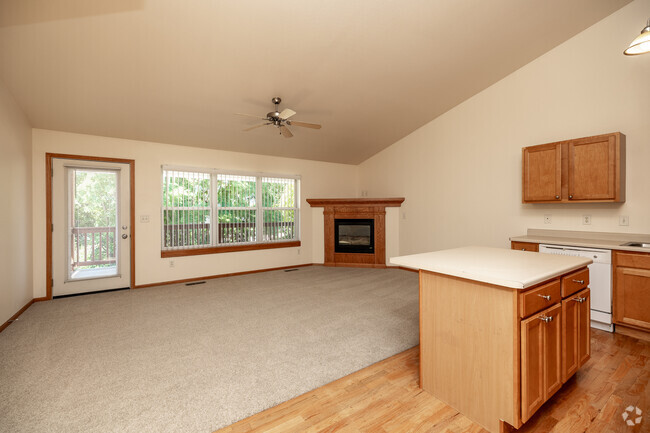 Interior Photo - Woodridge Estates