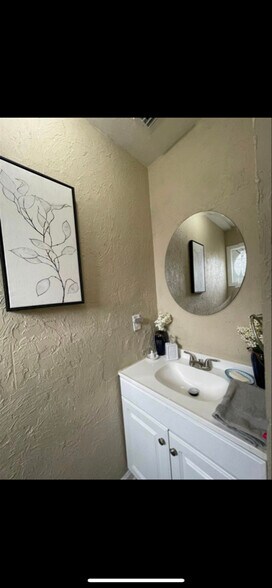Building Photo - 1307 Cross Creek Cir