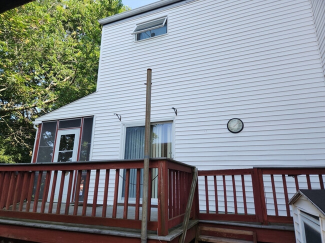 deck and enclosed, screen porch - 175 Eastern Ave