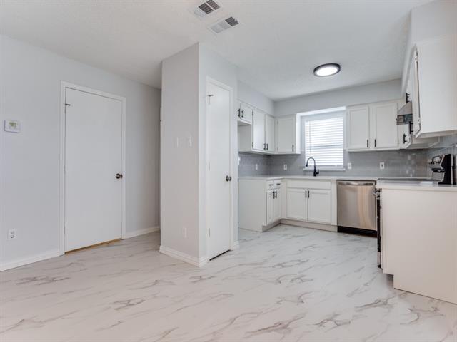 Building Photo - 7418 Tulane Dr