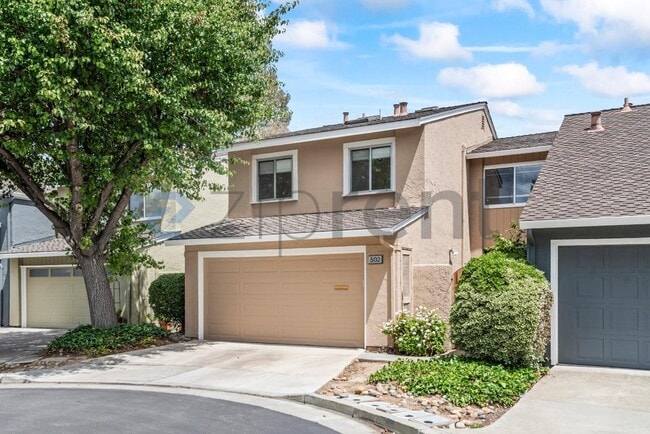 Building Photo - 502 Pine Wood Ln