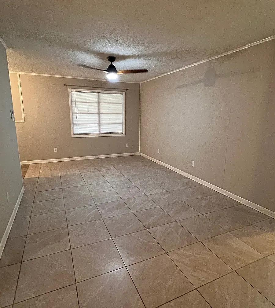 Building Photo - 4109 Parkway Dr