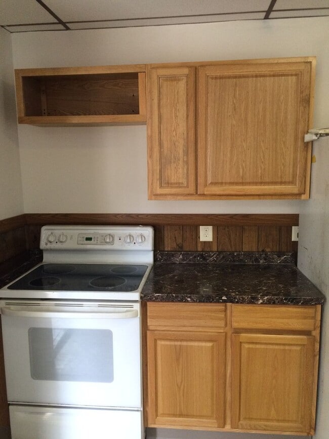 Building Photo - Three bedroom in Columbia