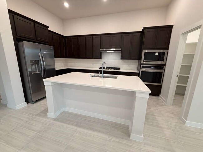 Building Photo - 11239 Peacock Flower St