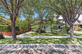 Building Photo - 329 Orizaba Ave