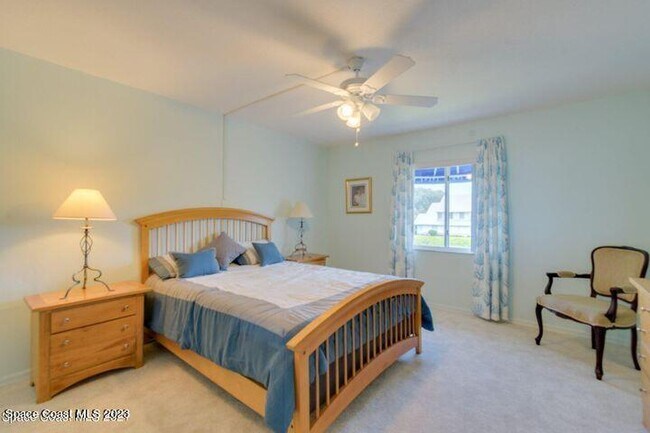 Building Photo - 6124 S River Run Dr
