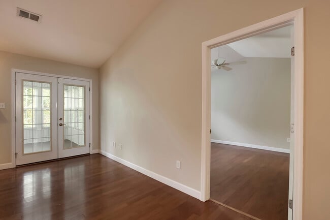 Building Photo - 540 Battlecreek Way
