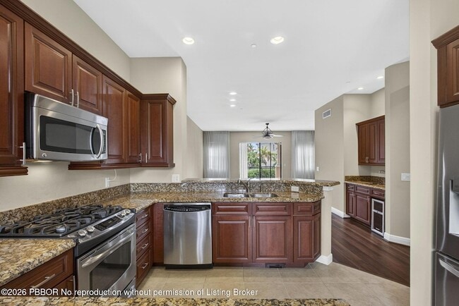 Building Photo - 803 del Sol Cir
