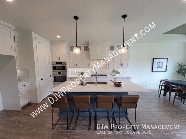 Building Photo - 4658 S Hennessy Ave