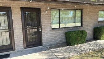 Building Photo - 6716 E Avalon Dr