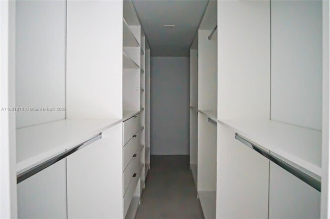 Building Photo - 2161 Orange Grove Dr