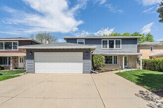 Building Photo - 1004 E Callero Cir